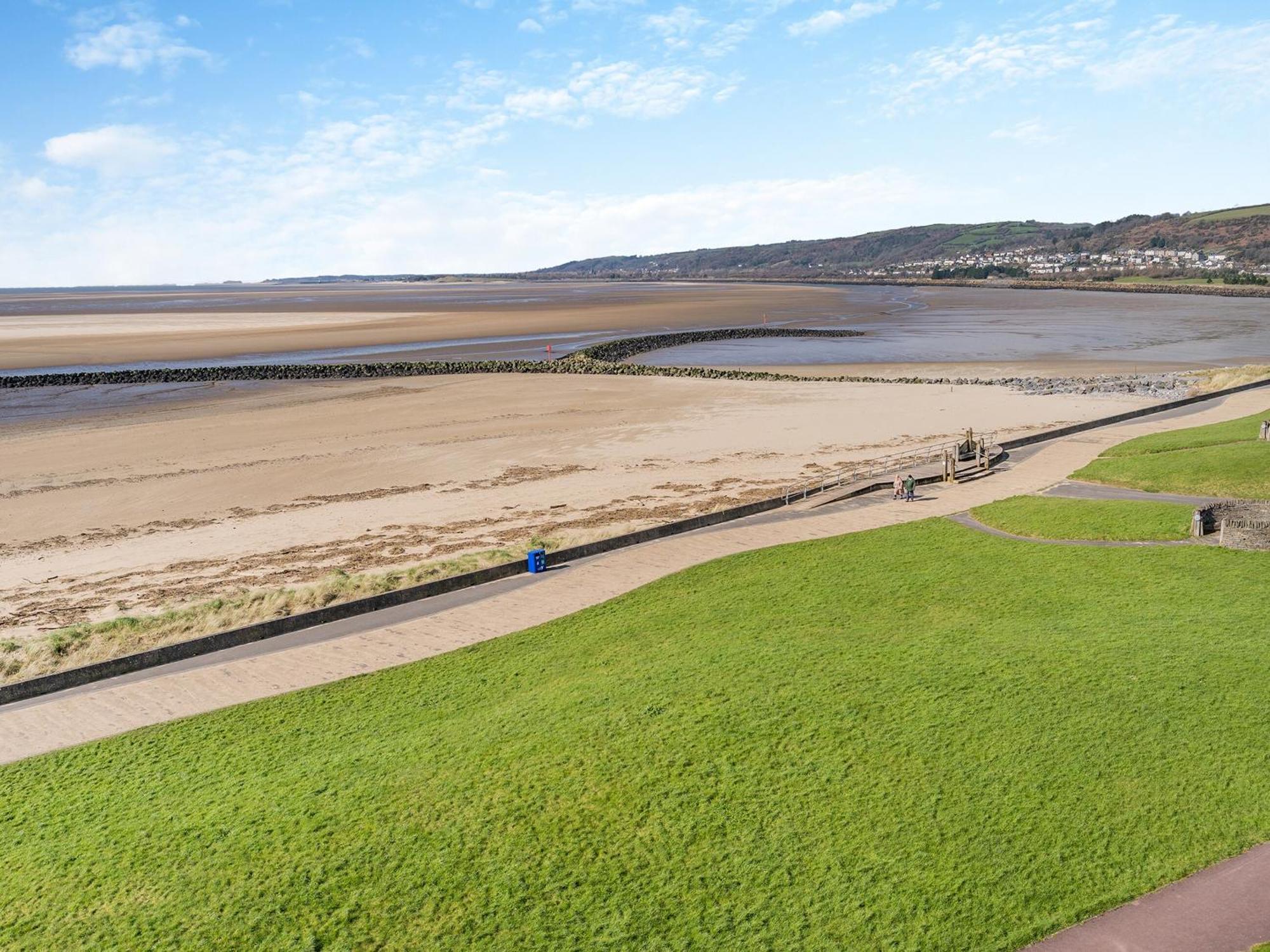 Beachview Llanelli Exterior photo